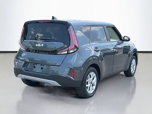 Used 2025 Kia Soul LX w/ LX Technology Package FWD image 5