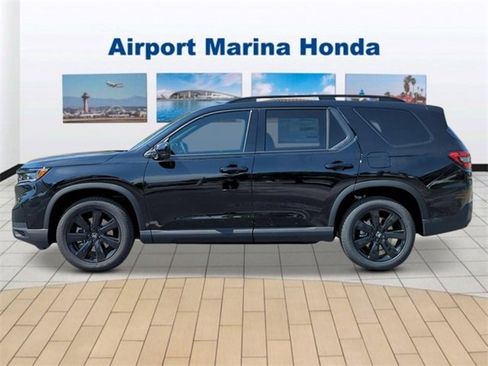 New 2025 Honda Pilot Black Edition image 2