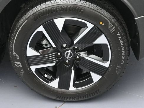 New 2025 Nissan Kicks SV w/ SV Premium Package AWD/4WD image 8