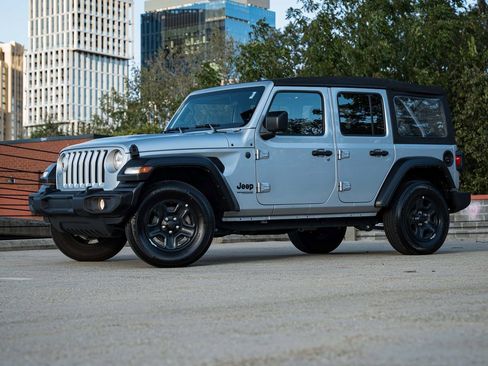 Used 2022 Jeep Wrangler Unlimited Sport image 1