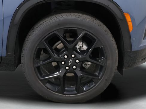 Used 2025 Chevrolet Traverse RS w/ LPO, Floor Liner Package AWD/4WD image 28