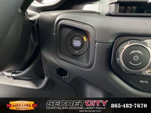 New 2026 Jeep Gladiator Sport image 18