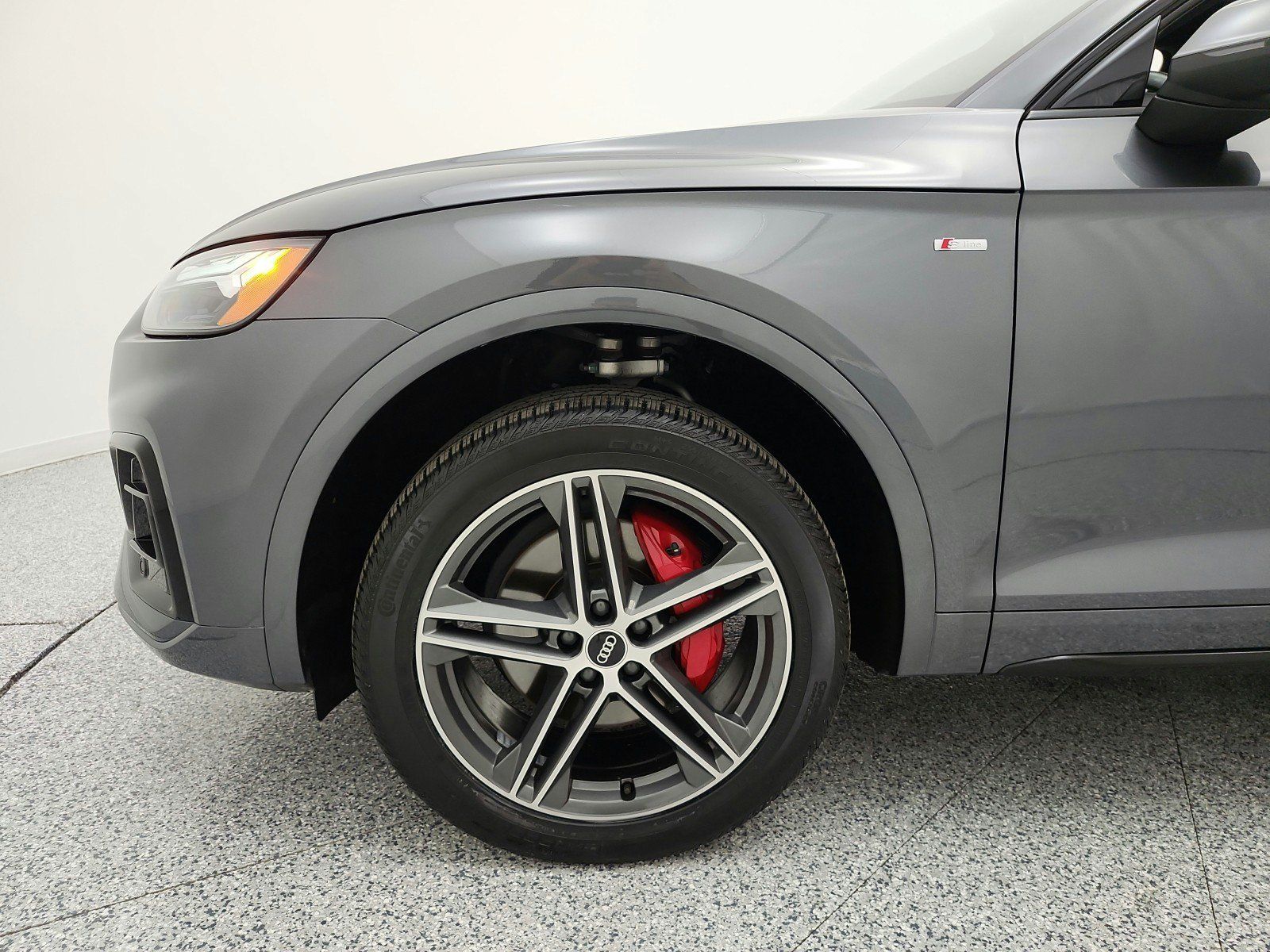 Used 2024 Audi Q5 e Premium Plus w/ Premium Plus Package AWD/4WD image 18