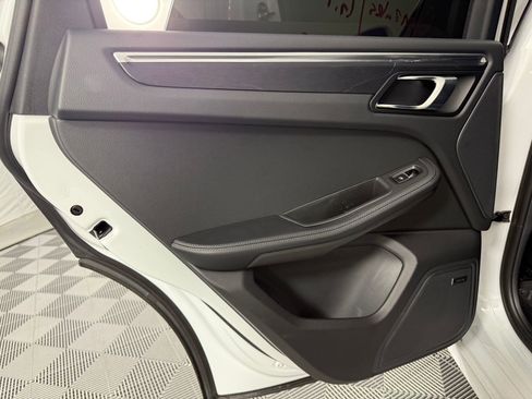 Used 2023 Porsche Macan GTS image 30