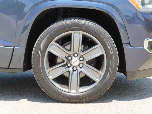 Used 2019 GMC Acadia Denali w/ Technology Package AWD/4WD image 17