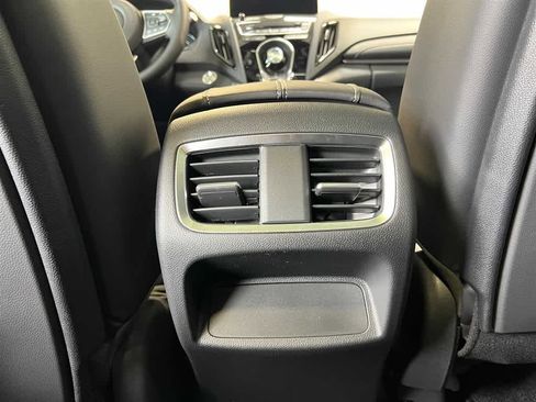 Used 2025 Acura RDX SH-AWD image 32