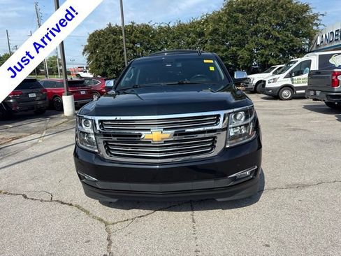 Used 2019 Chevrolet Suburban Premier w/ Premier Plus Edition RWD image 8