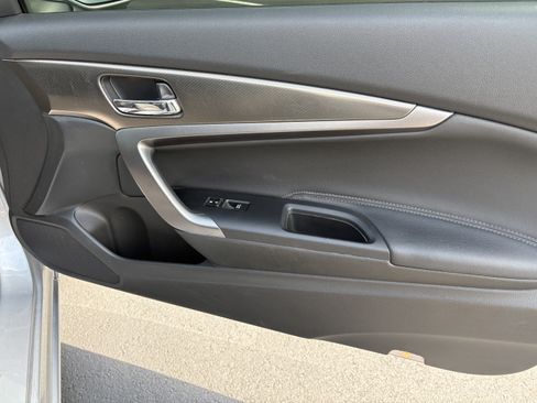 Used 2016 Honda Accord Touring image 14