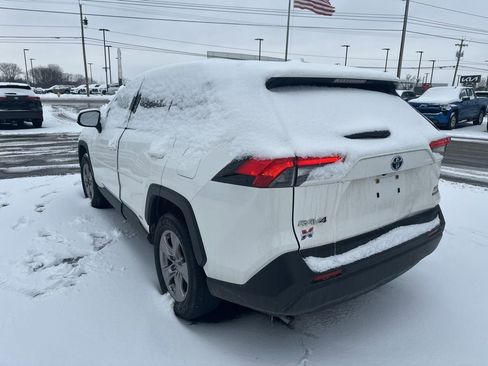 Used 2023 Toyota RAV4 XLE w/ Convenience Package image 3