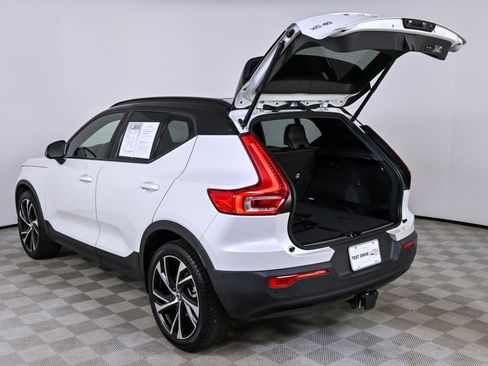 Used 2021 Volvo XC40 T5 R-Design w/ Advanced Package image 31
