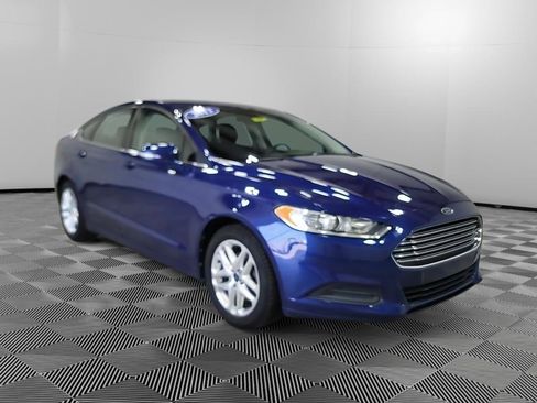 Used 2013 Ford Fusion SE image 3