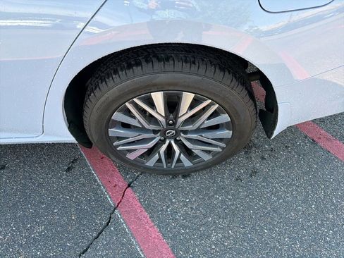 Used 2024 Nissan Altima 2.5 SR AWD/4WD image 8