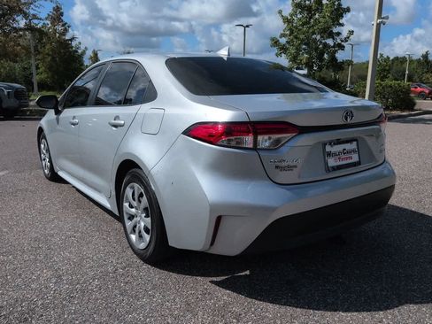Certified 2025 Toyota Corolla LE FWD image 4