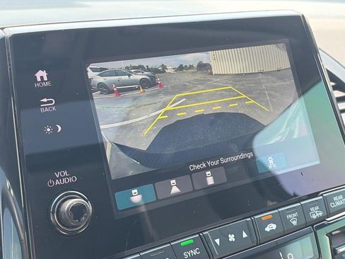 Used 2023 Honda Odyssey Elite image 32