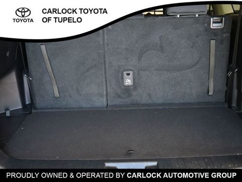 Used 2022 Toyota Highlander L image 35