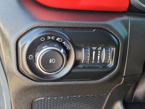 Used 2020 Jeep Wrangler Unlimited Rubicon image 18