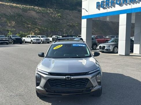 Used 2024 Chevrolet Trax ACTIV w/ Sunroof Package FWD image 9