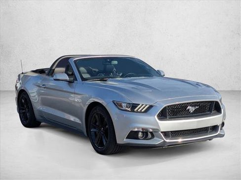 Used 2015 Ford Mustang GT Premium image 3