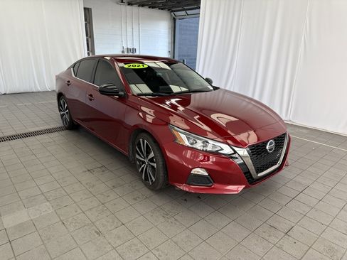 Used 2021 Nissan Altima 2.5 SR image 3