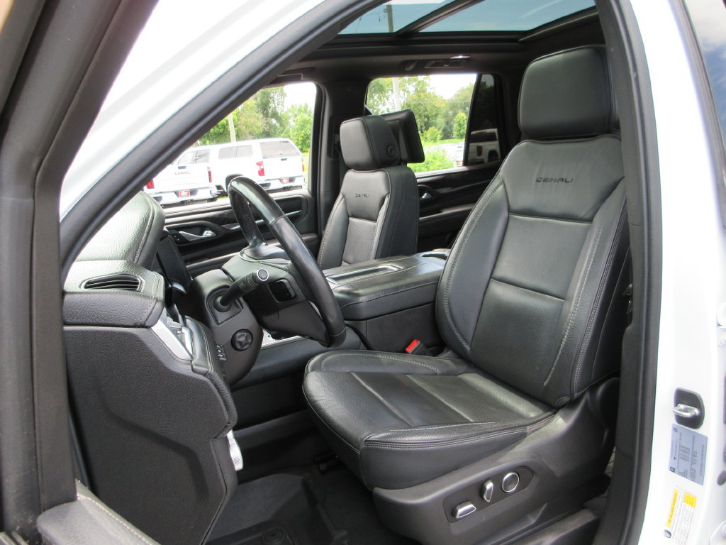 Used 2021 GMC Yukon Denali w/ Denali Ultimate Package AWD/4WD image 24