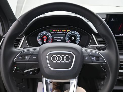 Used 2023 Audi Q5 2.0T Premium Plus AWD/4WD image 12