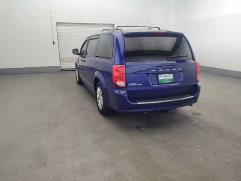 Used 2018 Dodge Grand Caravan SE w/ UConnect Hands-Free Group FWD image 5