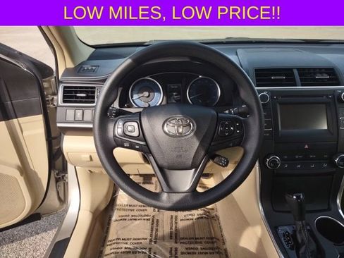 Used 2017 Toyota Camry LE FWD image 13