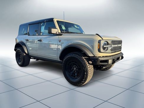 New 2026 Ford Bronco Badlands AWD/4WD image 2