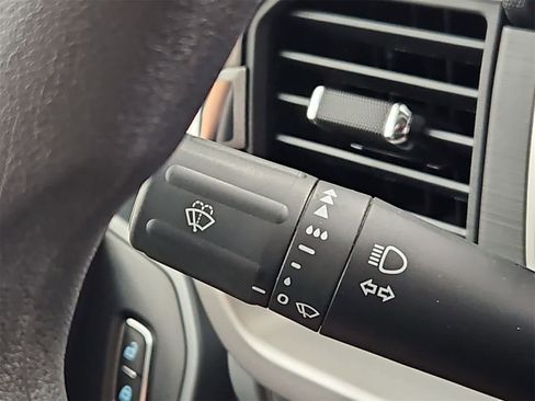 Used 2023 Ford F150 XLT w/ Trailer Tow Package image 25