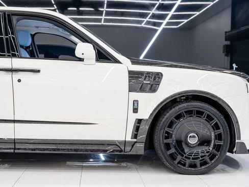 Used 2026 Rolls-Royce Cullinan AWD/4WD image 13