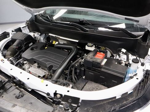 Used 2025 Chevrolet Equinox LT AWD/4WD image 17