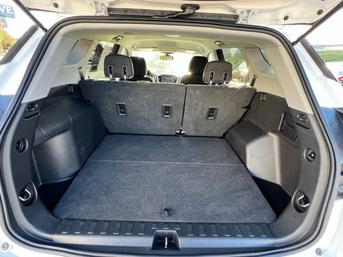 Used 2020 GMC Terrain SLE image 15