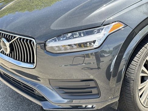 Used 2021 Volvo XC90 T5 Momentum w/ Climate Package AWD/4WD image 4