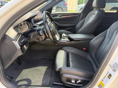 Used 2019 BMW 530e xDrive AWD/4WD image 10