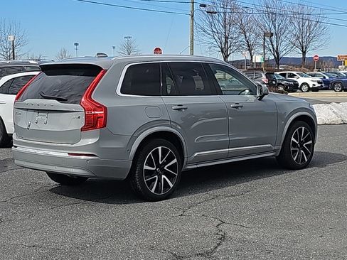 Used 2025 Volvo XC90 B6 Plus image 12