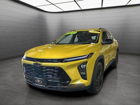 Used 2025 Chevrolet Trax ACTIV w/ Driver Confidence Package image 1