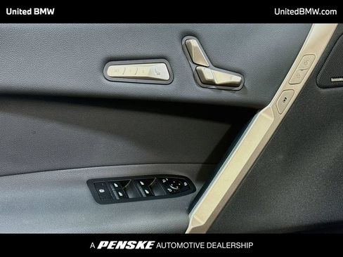 Used 2024 BMW iX xDrive50 w/ Premium Package AWD/4WD image 10