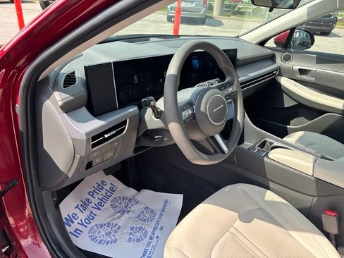 Used 2025 Hyundai Sonata SEL FWD image 59