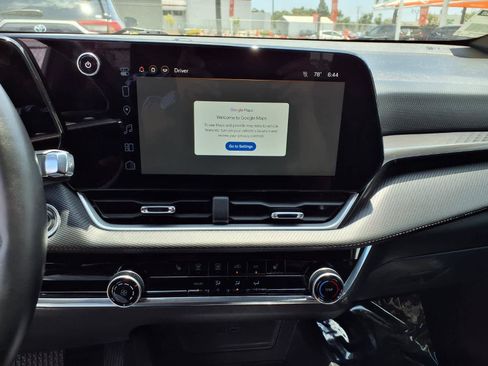 Used 2025 Chevrolet Equinox LT FWD image 22