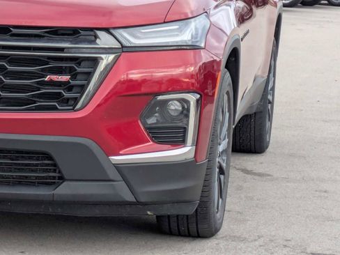 Used 2022 Chevrolet Traverse RS image 9