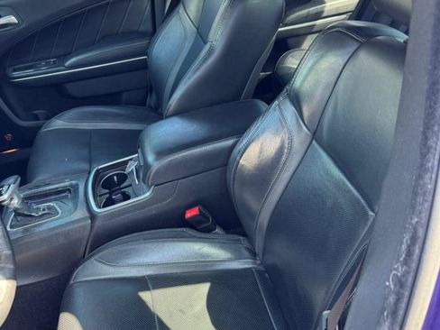 Used 2016 Dodge Charger R/T w/ Plus Group RWD image 4
