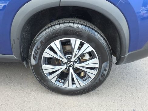 Used 2023 Nissan Rogue SV AWD/4WD image 10