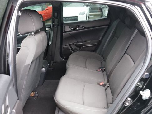 Used 2018 Honda Civic Sport image 9