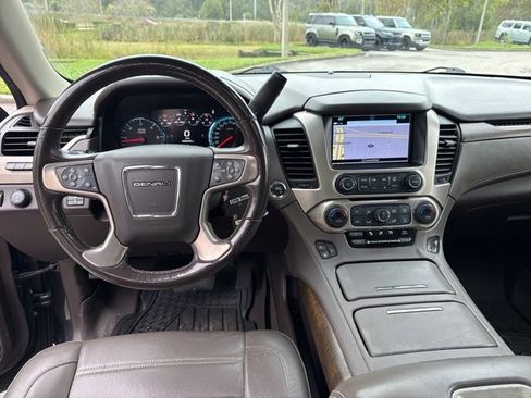 Used 2018 GMC Yukon XL Denali w/ Denali Ultimate Package image 11