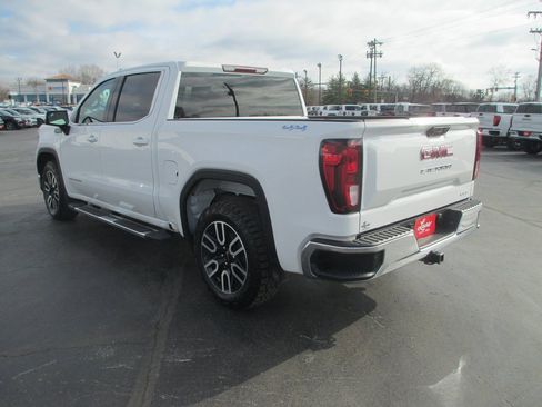 Used 2023 GMC Sierra 1500 SLE image 7