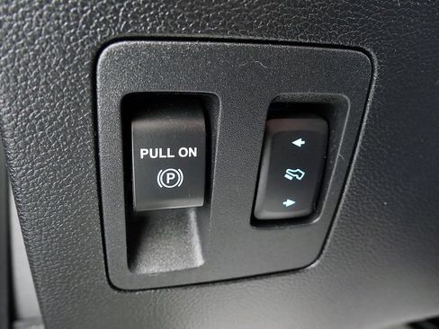 Used 2018 Ford F150 Lariat w/ Trailer Tow Package AWD/4WD image 28