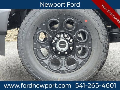 New 2026 Ford F250 Lariat w/ Black Appearance Package image 25