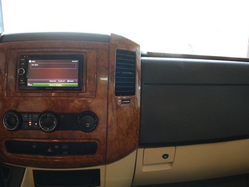 Used 2015 Mercedes-Benz Sprinter 3500 image 23