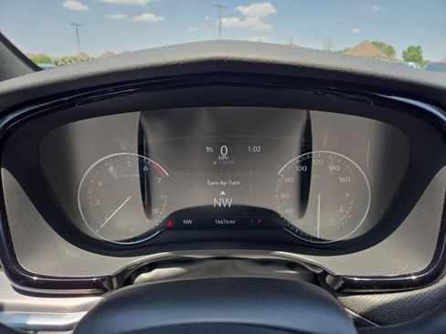 Used 2024 Cadillac XT5 Luxury FWD image 30