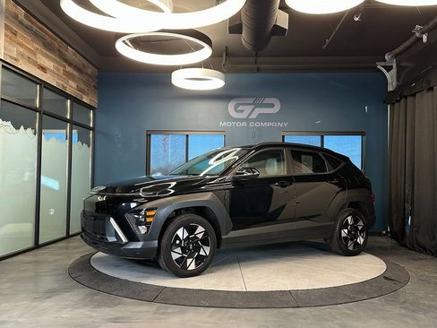 Used 2025 Hyundai Kona SEL image 7